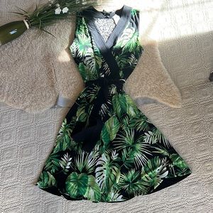 Whitehouse Blackmarket Reversible Dress Size 4